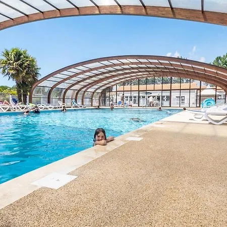 Zecamping 4 Etoiles - Acces Direct - Piscine Couverte - Mh Climatise 滨海拉特朗什